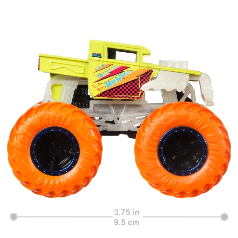 Wheels Monster Trucks Die-Cast 1:64 Scale Toy Truck that Glows in the Dark - Image 6